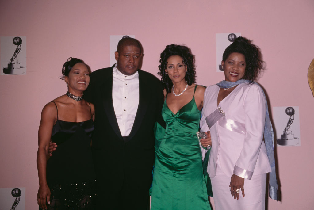 Black tie 90s Thanksgiving style inspiration